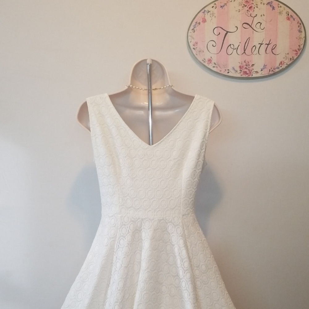 LUOUSE DRESS - Picture 3 of 8